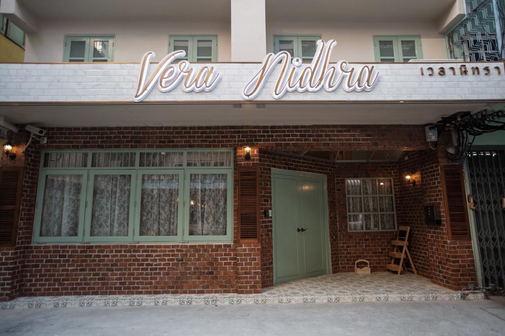 Vera Nidhra - Self Check-In After 6Pm Бангкок Екстер'єр фото